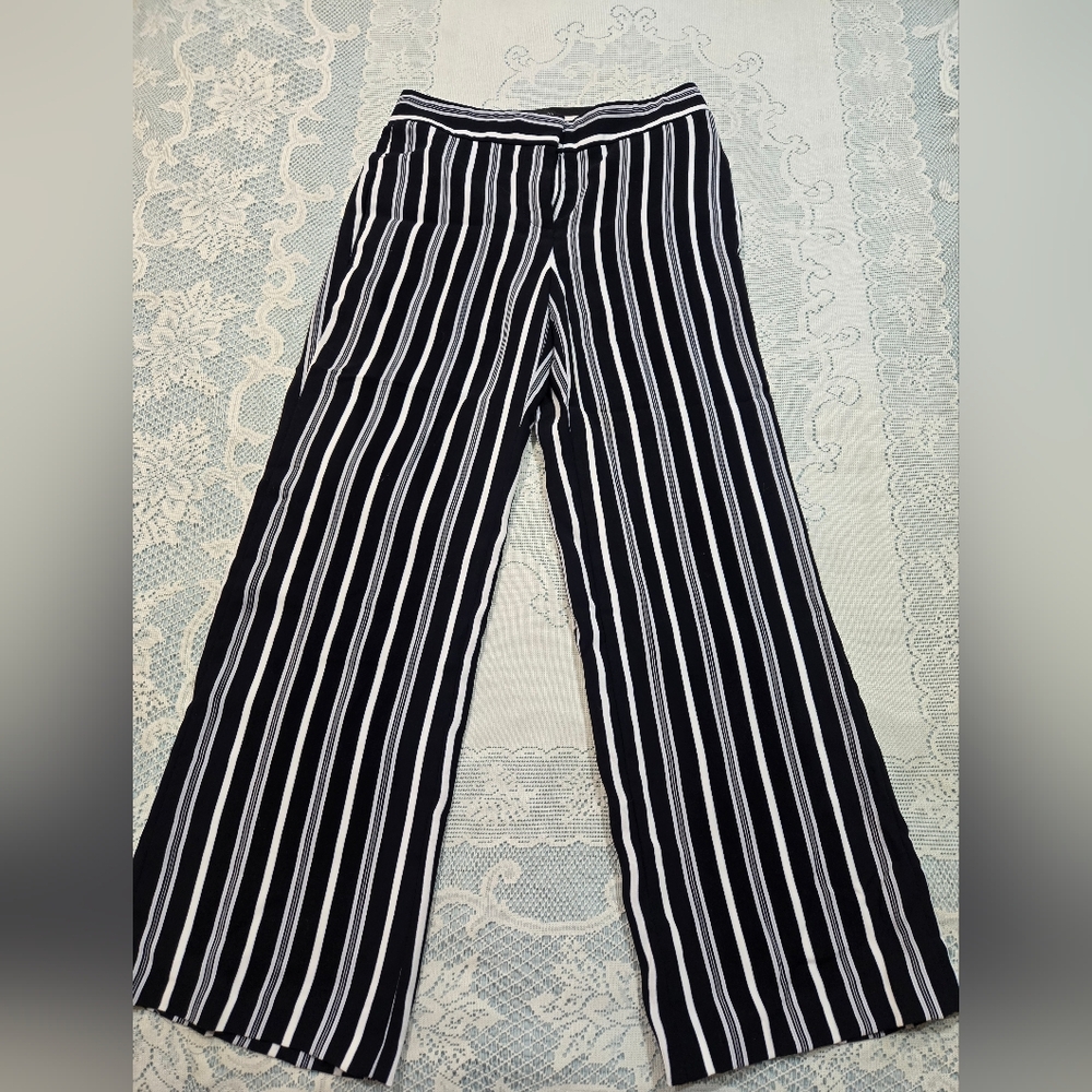 Ann Taylor Blue and White Striped Wide Leg Pants - Picture 5 of 12